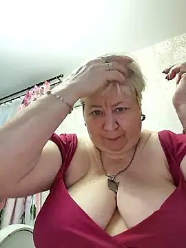 EffectFiona online show from 01-18-26, 03:43