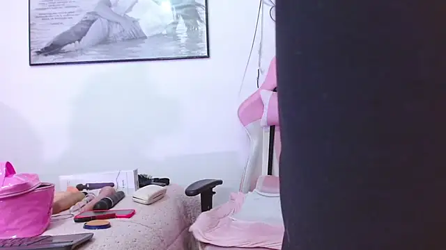 Amelie Rousell online show from 09-24-25, 09:21