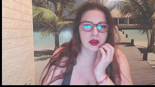 Queen  Natasha online show from 12-16-25, 10:03