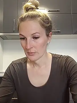 MaviePearl online show from 02-27-25, 09:29