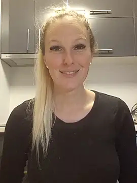 MaviePearl online show from 01-24-25, 08:23