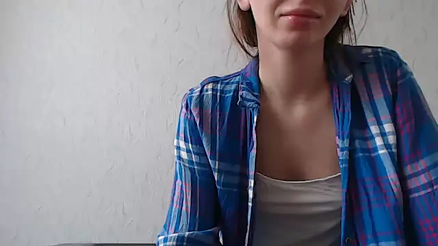 Snapshot of HoneyWiles chatting on 02-27-26, 02:17 HoneyWiles online show from 02-27-26, 02:17