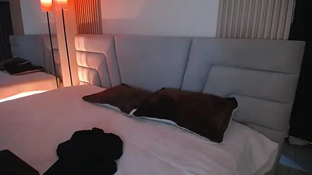 Miss Loise online show from 02-09-26, 03:59