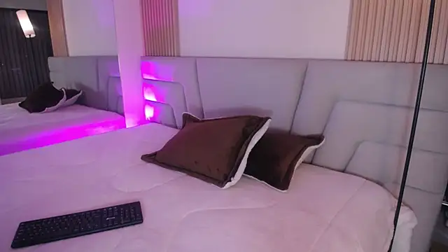 Miss Loise online show from 01-12-26, 03:46