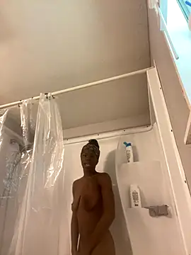 Snapshot of wishwashhy22 chatting on 09-21-25, 08:58 wishwashhy22 online show from 09-21-25, 08:58