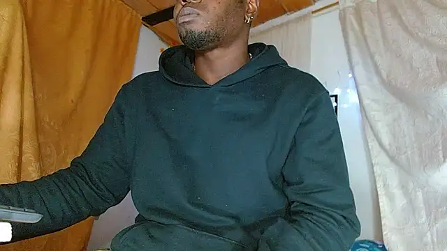 Snapshot of angel_bonbom chatting on 11-19-25, 05:07 angel bonbom online show from 11-19-25, 05:07