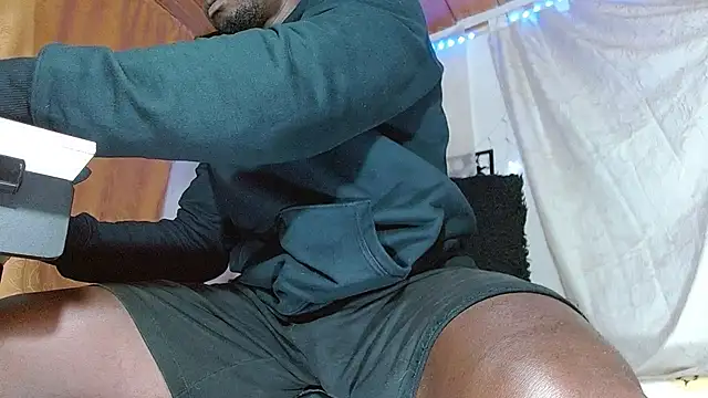 Snapshot of angel_bonbom chatting on 11-14-25, 06:17 angel bonbom online show from 11-14-25, 06:17