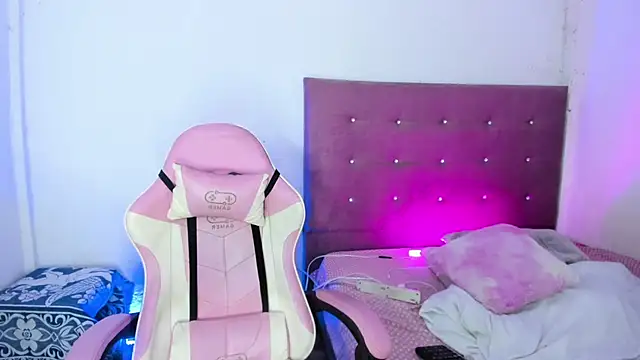 Snapshot of OSORIOMAFE chatting on 02-24-26, 02:56 OSORIOMAFE online show from 02-24-26, 02:56