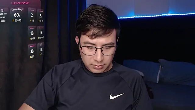 andrewmhilton  online show from 03-08-26, 07:33