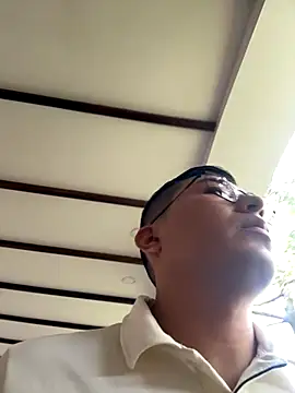 andrewmhilton  online show from 10-08-25, 06:41