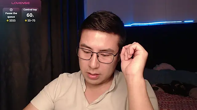 andrewmhilton  online show from 12-21-25, 06:15