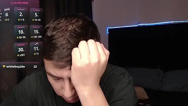 andrewmhilton  online show from 02-04-26, 08:09