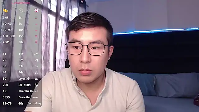 andrewmhilton  online show from 11-03-25, 08:56