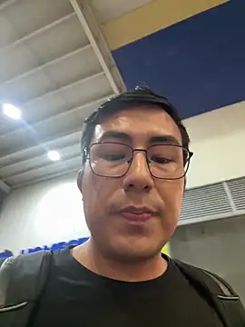 andrewmhilton  online show from 03-18-26, 11:37