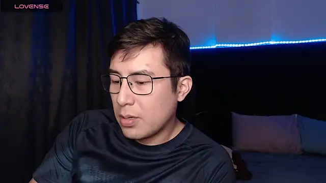 andrewmhilton  online show from 02-22-26, 08:06