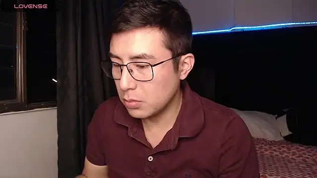 andrewmhilton  online show from 02-17-26, 05:49