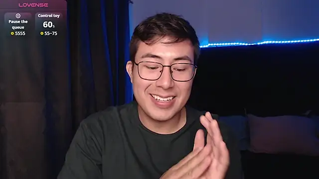 andrewmhilton  online show from 04-12-26, 05:00