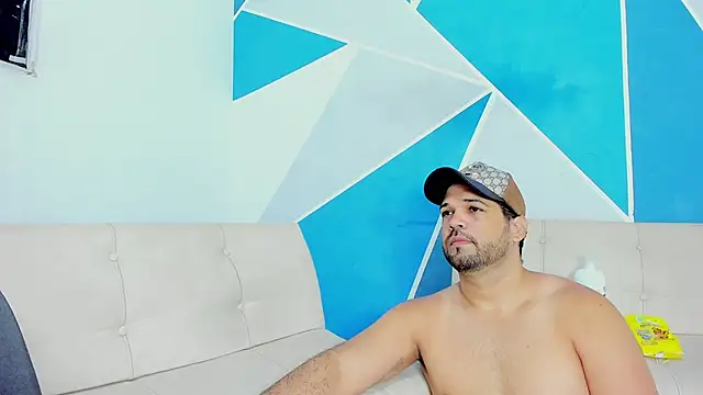 trio hotplus19 online show from 02-14-25, 03:26