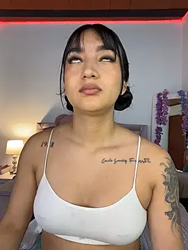 Snapshot of _Tammyy chatting on 11-04-25, 01:37 Tammyy online show from 11-04-25, 01:37