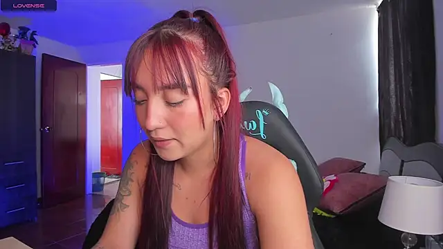 Snapshot of _Tammyy chatting on 01-28-25, 04:52 Tammyy online show from 01-28-25, 04:52