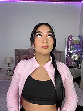 Snapshot of _Tammyy chatting on 10-30-25, 04:48 Tammyy online show from 10-30-25, 04:48