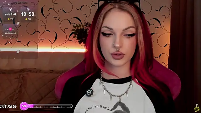 Snapshot of BratzieDarsie chatting on 10-14-25, 12:06 BratzieDarsie online show from 10-14-25, 12:06