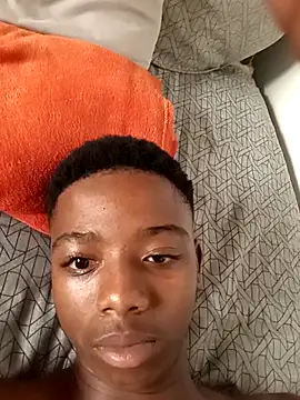 BLACK BOTTOM03 online show from 11-28-25, 10:37