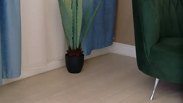 Snapshot of Bailey_Rush chatting on 12-19-25, 04:09 Bailey Rush online show from 12-19-25, 04:09