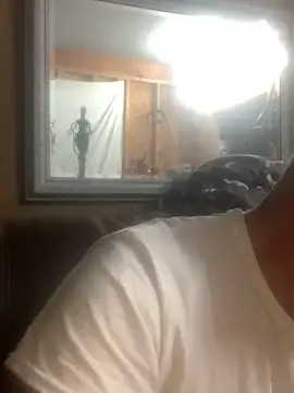 Snapshot of Midwestalpha chatting on 06-19-26, 06:30 Midwestalpha online show from 06-19-26, 06:30
