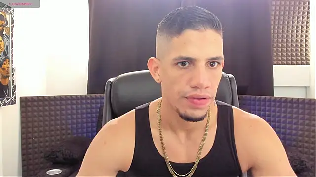 jhonnysnow17 online show from 07-15-26, 07:32