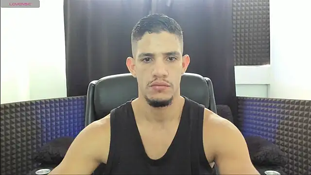 jhonnysnow17 online show from 06-01-26, 05:56