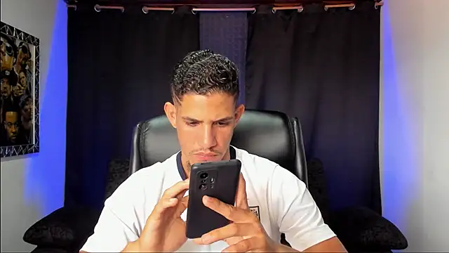 jhonnysnow17 online show from 03-22-26, 06:42