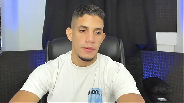 jhonnysnow17 online show from 07-18-26, 04:10