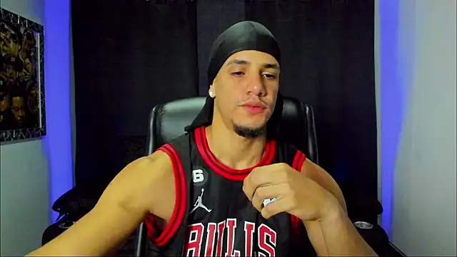 jhonnysnow17 online show from 11-02-25, 11:54