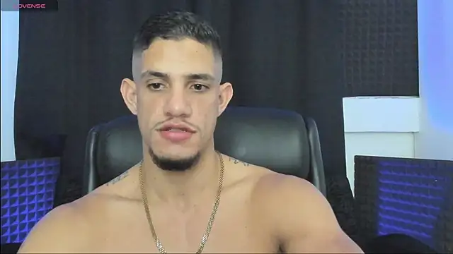 jhonnysnow17 online show from 06-05-26, 06:52