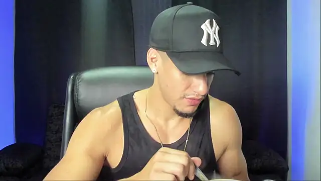 jhonnysnow17 online show from 10-05-25, 09:49