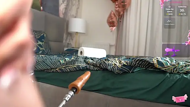 Snapshot of Miss69Ri99 chatting on 03-18-25, 01:24 Miss69Ri99 online show from 03-18-25, 01:24