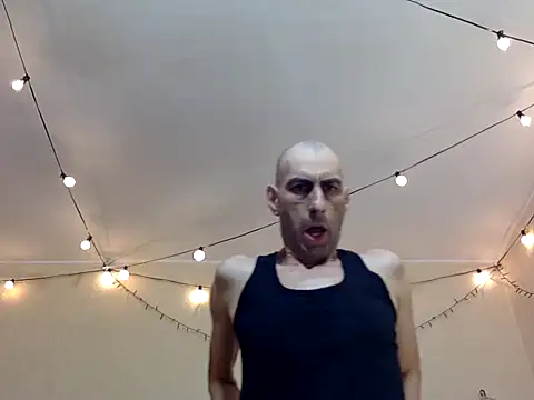 HandsomeAlfie online show from 09-18-25, 02:14