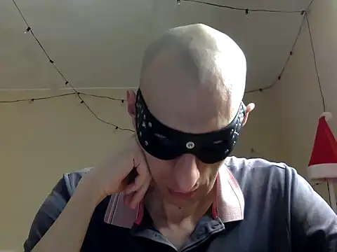 HandsomeAlfie online show from 12-18-24, 12:18