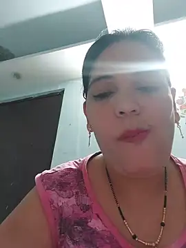 Snapshot of Poojabhabi101 chatting on 06-15-26, 06:57 Poojabhabi101 online show from 06-15-26, 06:57