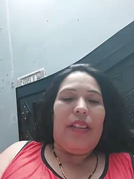 Snapshot of Poojabhabi101 chatting on 06-27-26, 05:52 Poojabhabi101 online show from 06-27-26, 05:52