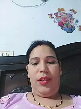 Snapshot of Poojabhabi101 chatting on 06-16-26, 06:24 Poojabhabi101 online show from 06-16-26, 06:24