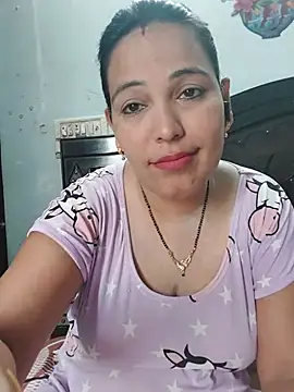 Snapshot of Poojabhabi101 chatting on 06-28-26, 06:20 Poojabhabi101 online show from 06-28-26, 06:20