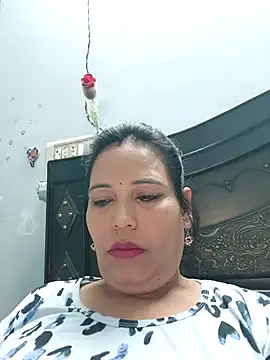 Poojabhabi101 online show from 10-12-25, 06:48