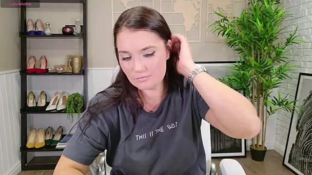 SelineSole online show from 09-09-25, 05:22