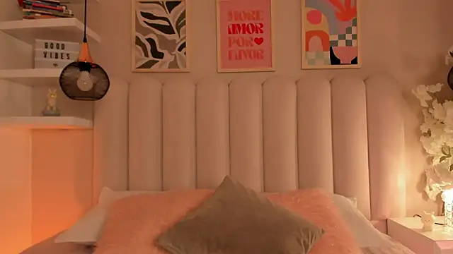 cute  cherry  online show from 12-14-25, 12:11