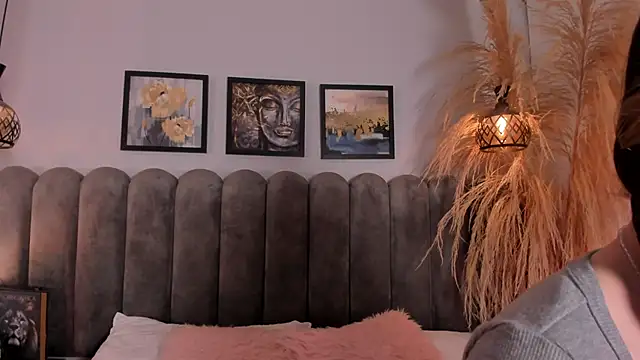 cute  cherry  online show from 04-17-26, 08:33