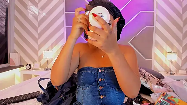 Aluna sweet online show from 10-29-25, 08:30