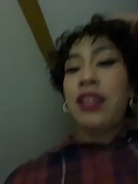 ZahaRoseee online show from 05-06-26, 04:05