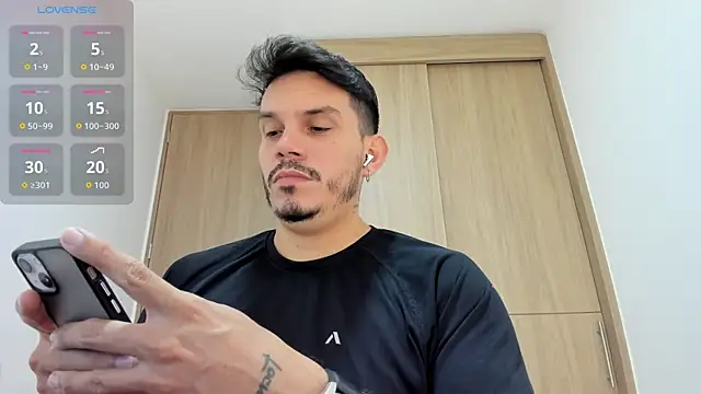 alejandro stark online show from 10-28-25, 03:55